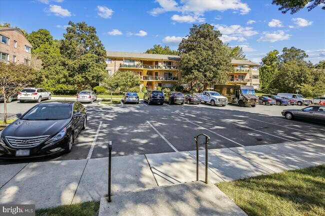 Building Photo - 5017 Sentinel Dr