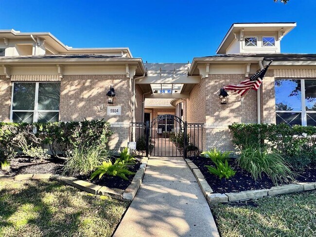 Foto del edificio - 5934 Solar Point Ln