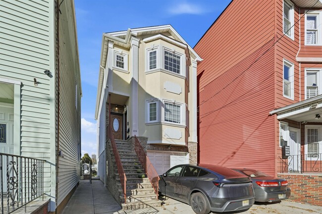 Foto del edificio - 109 Grant Ave