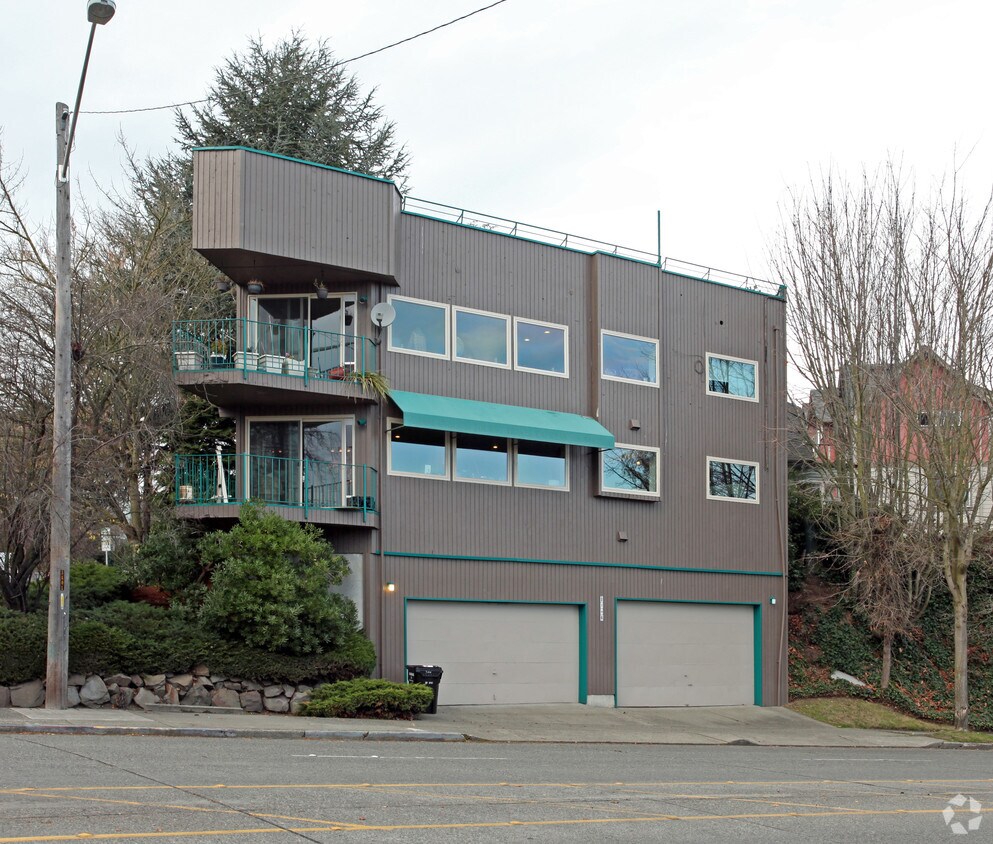 3806 Whitman Ave, Seattle, WA 98103 Apartments in Seattle, WA