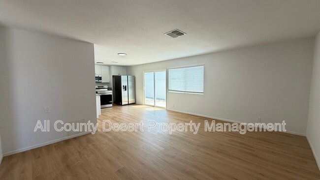 Building Photo - 78601 Ave 42