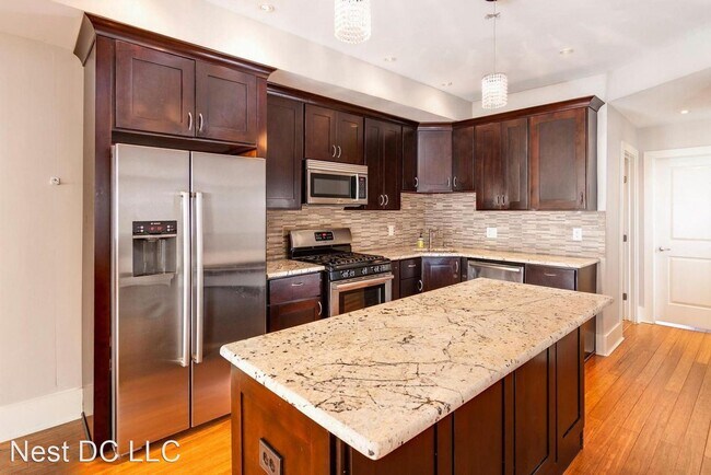 Building Photo - 3 br, 3 bath House - 35 Q St NW  Unit 2