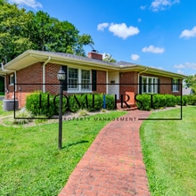 Building Photo - 5 Chenault Dr