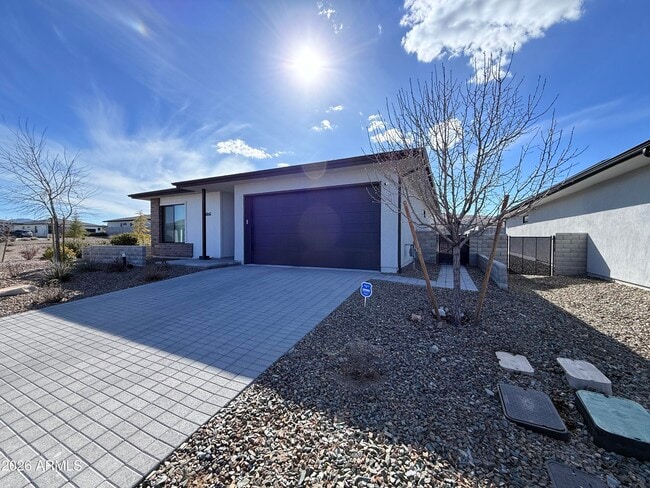 Building Photo - 5843 E Killen Loop