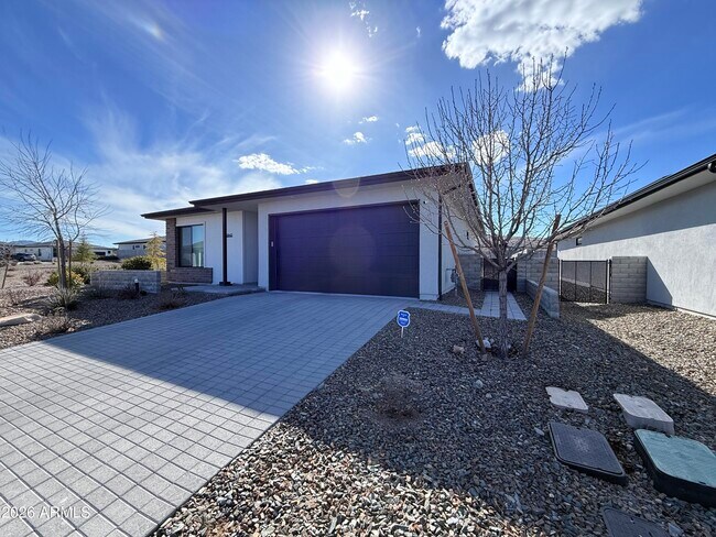 Foto del edificio - 5843 E Killen Loop