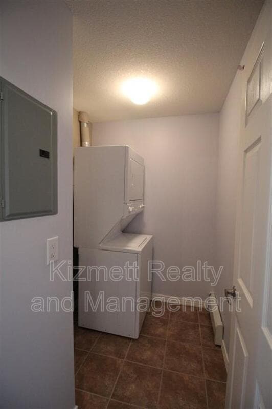 Building Photo - 5005-5165 165 Ave NW