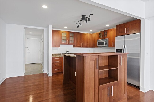 Foto del edificio - 1025 Maxwell Ln