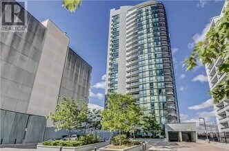 Building Photo - 5740 Yonge St