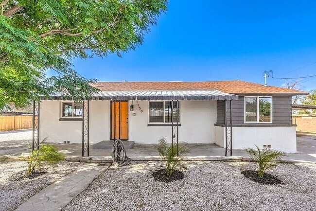 Foto del edificio - Coming Soon! 3bed 2 bath plus Casita HUGE LOT for all your RV & recreational storage needs