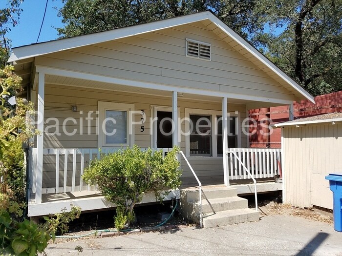 Primary Photo - 375 Calle del Monte