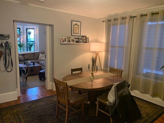 Building Photo - 230 E Eagle St