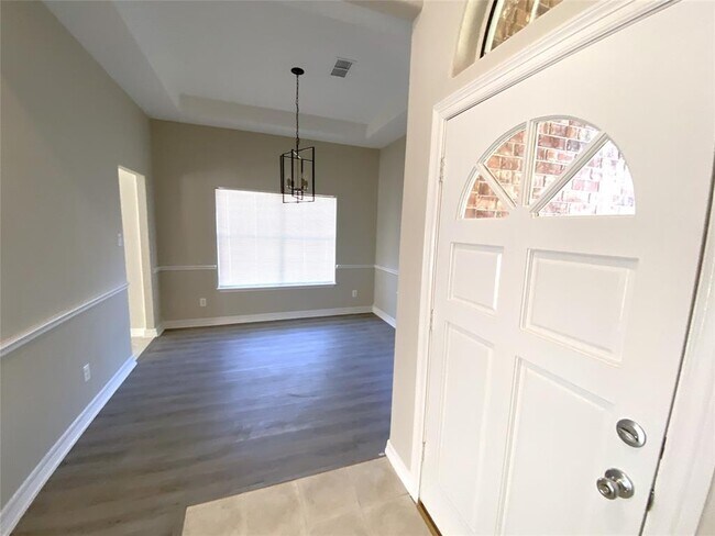 Building Photo - 25564 Dogwood Ln