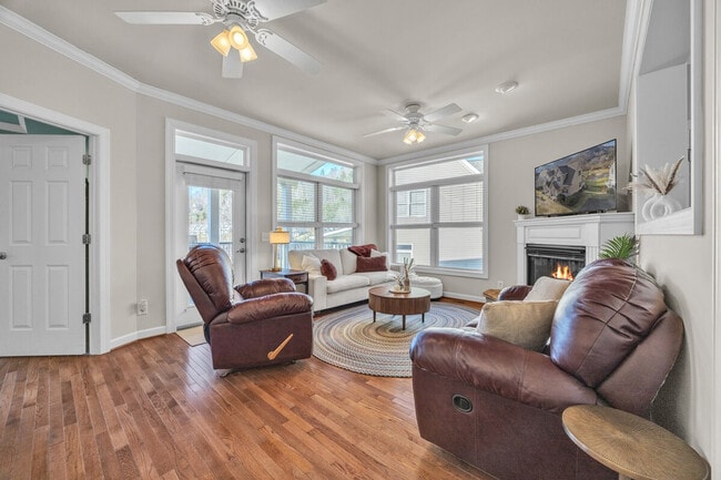 Foto del edificio - 270 Creatwood Trail