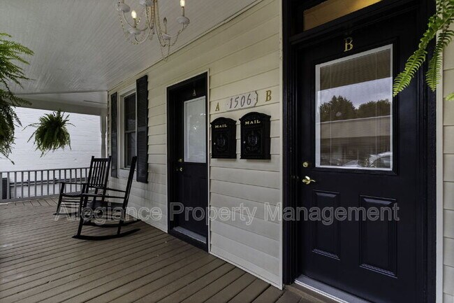 Building Photo - 1506 B Mt Vernon Ave