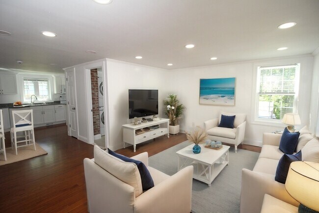 Foto del edificio - 96 Walnut Ln