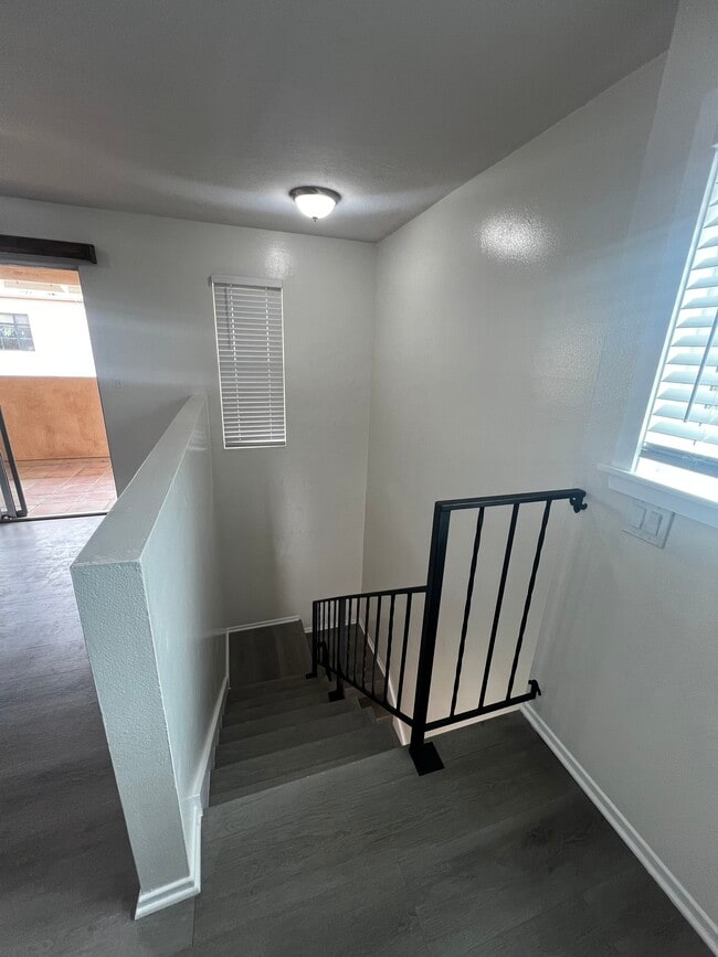 Building Photo - 1110 Hingham Ln