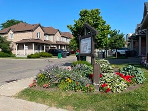 Building Photo - Huntington Ridge