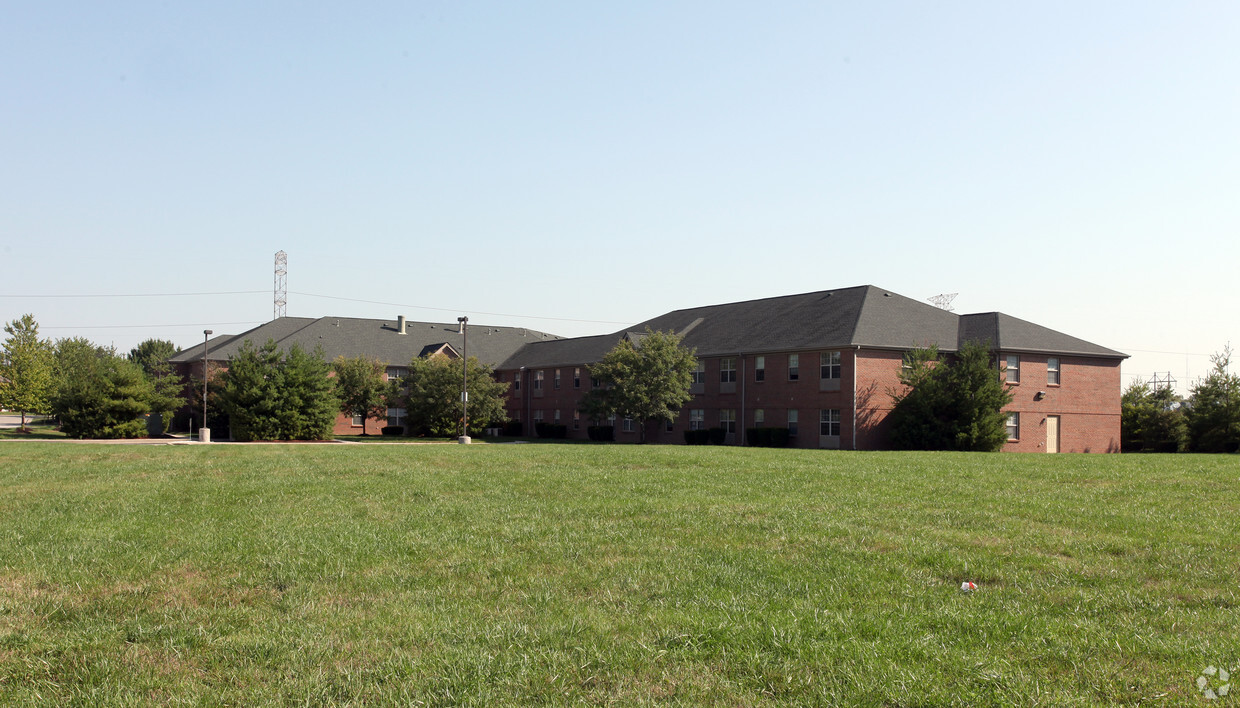 Building Photo - Ahepa 232 III