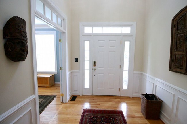 Building Photo - 42654 Frontier Dr