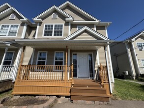 Building Photo - 26 Chablis Ct
