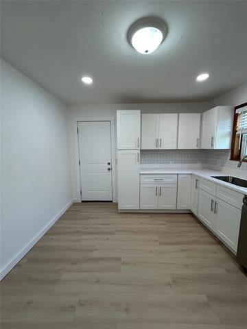 Foto del edificio - 720 Sandell Dr