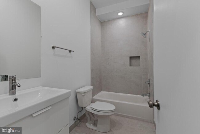 Building Photo - 2020 N 18th St
