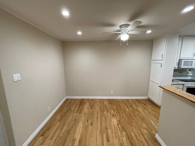 Building Photo - 28947 Thousand Oaks Blvd