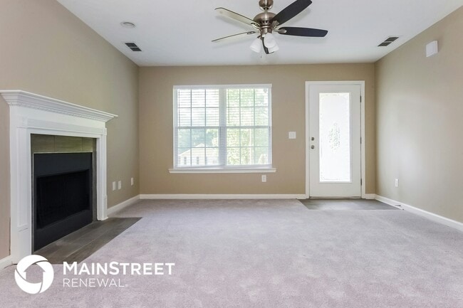 Foto del edificio - 405 Hawthorne Cir