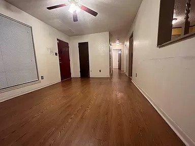 Building Photo - Beautiful Home