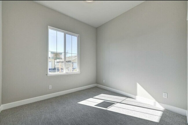 Bedroom 1 - 5025 Cardero Way