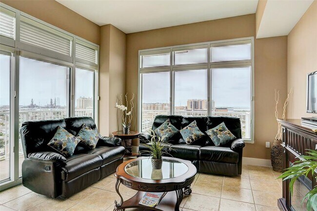 Foto del edificio - 500 Seawall Blvd