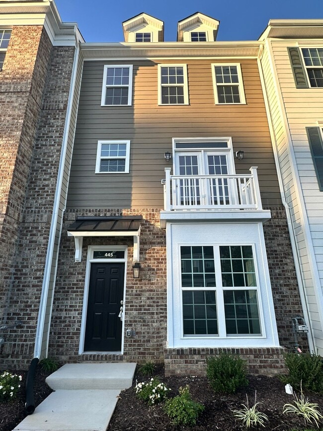 Foto del edificio - 409 Randolph Vw Dr