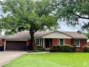 Building Photo - 9450 Thornberry Ln