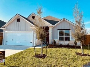 Building Photo - 3904 Brownway Dr