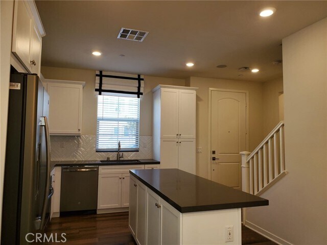 Building Photo - 2283 Apple Ct