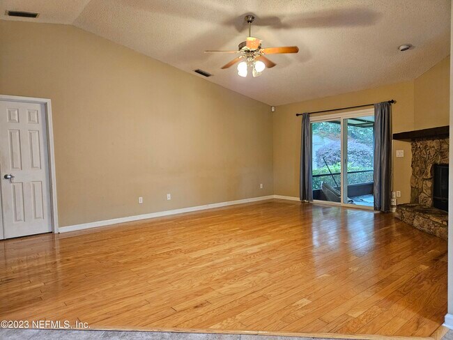 Building Photo - 8066 Le Havre Dr N