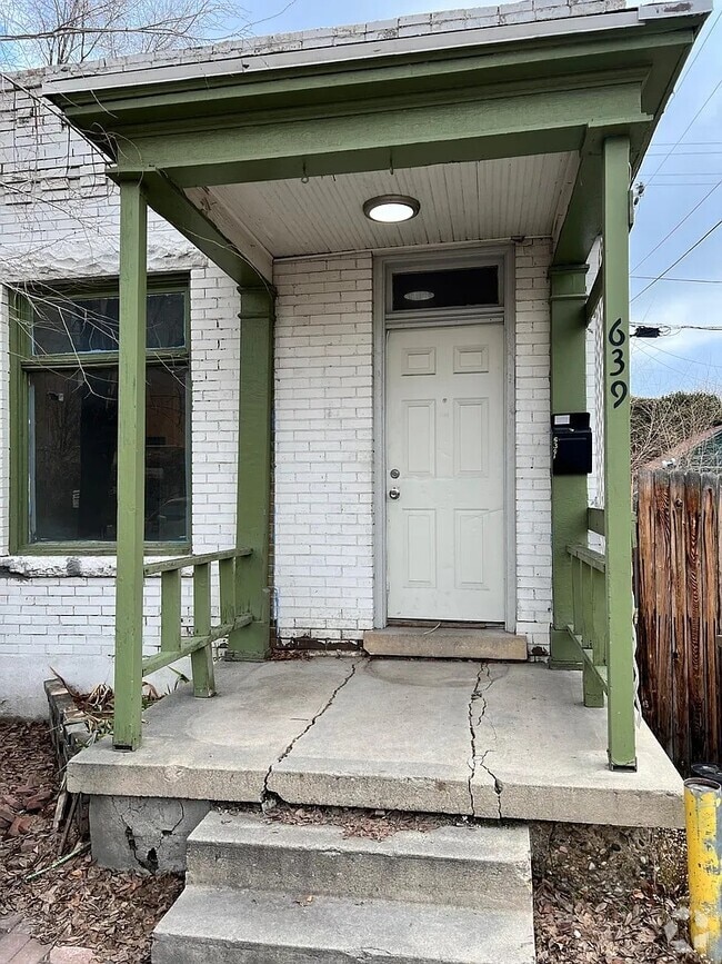 Building Photo - 639 Washington St