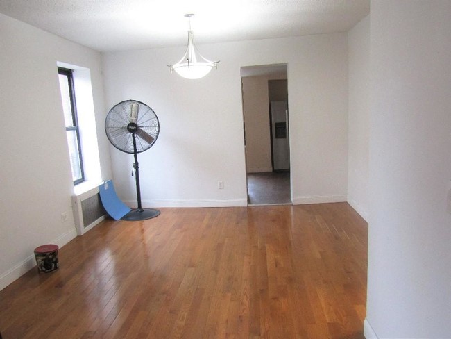 Foto del edificio - 354 Madison St