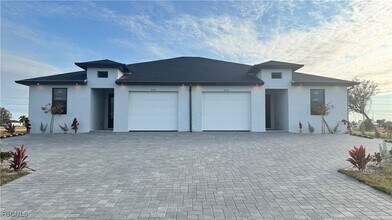 Building Photo - 2104 NE 16th Terrace