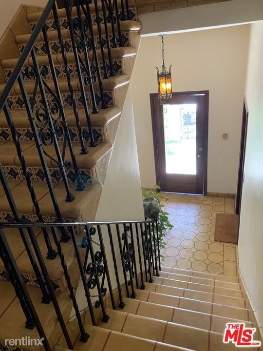 Foto del edificio - 2 br, 1 bath Condo - 929 N Ogden Dr Apt 3