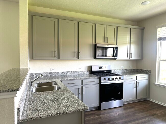Building Photo - 401 Kapok St