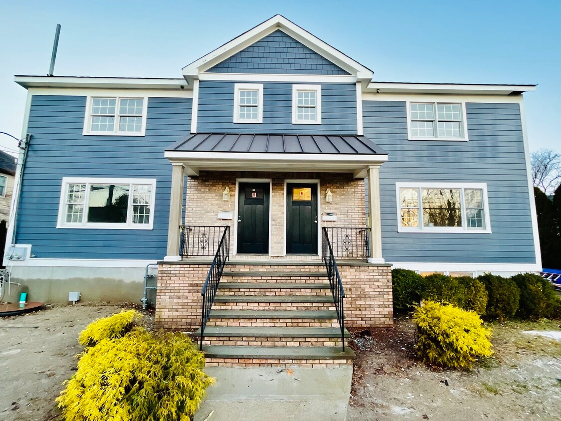 68 Henry Ave, Harrison, NY 10528 Townhome Rentals in Harrison NY