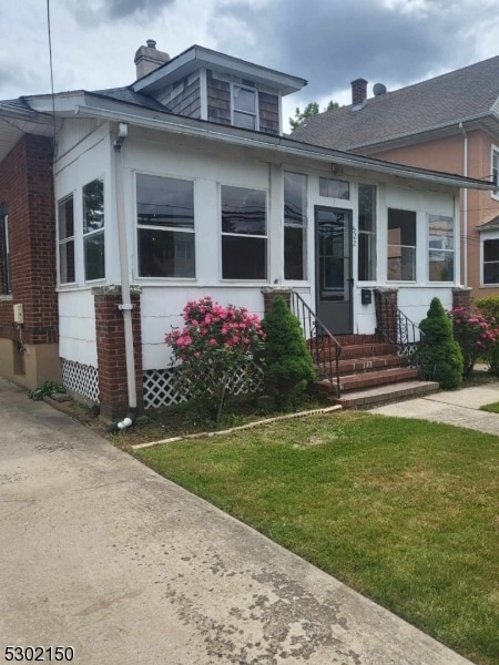 Building Photo - 522 Vosseller Ave