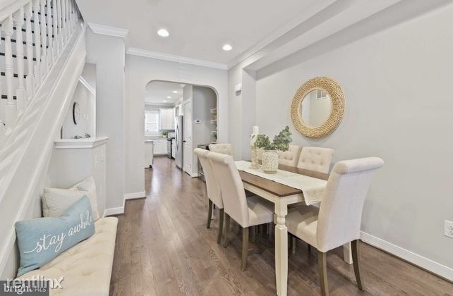 Foto del edificio - 4 br, 3 bath Townhome - 3239 Fait Avenue B