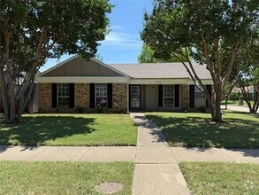Building Photo - 10006 Everton Pl
