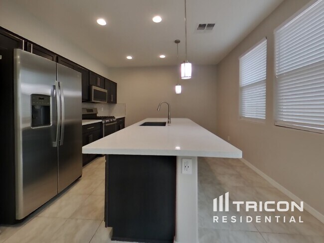 Foto del edificio - 14236 W Bronco Trail Surprise AZ