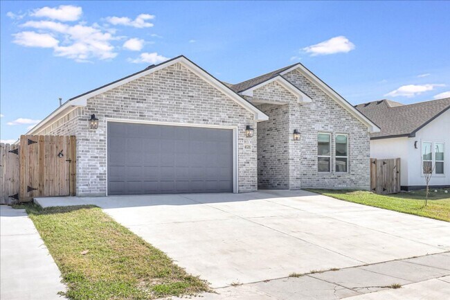 Building Photo - 4126 Azali Dr