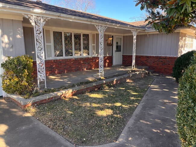 Foto del edificio - 3 bedroom & 2 bathroom home