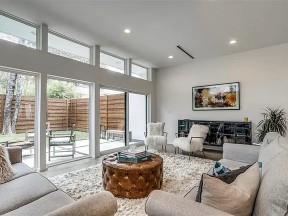 Foto del edificio - 2310 N Prairie Ave