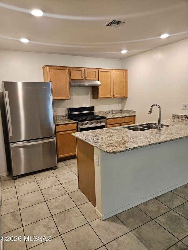 Building Photo - 8763 E Pebble Stone Ln